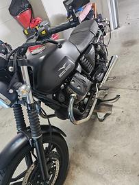 Moto Guzzi V7 II - 2018