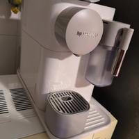 Macchina caffe De'Longhi Nespresso Lattissima One