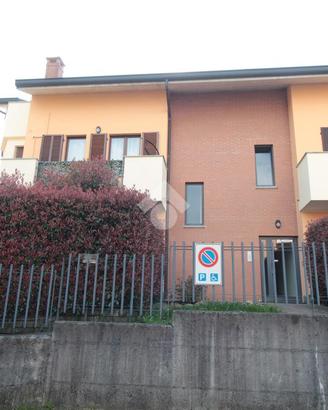2 LOCALI A AICURZIO