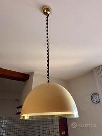 Lampadario giallo Guzzini vintage