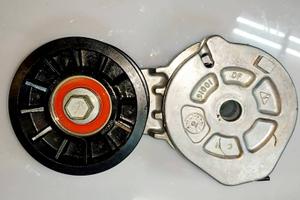 Tenditore cinghia servizi per Corvette C4