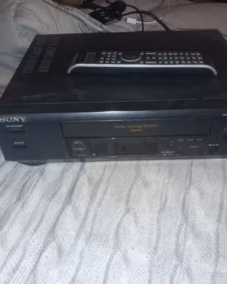 videoregistratore Sony ben tenuto. funzionante 