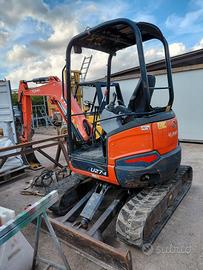 KUBOTA U 27 - 4 2015