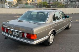 Mercedes 5000 V8 targa nera