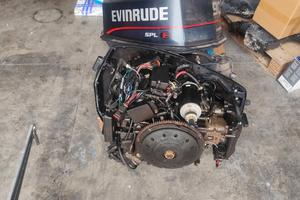 motore evinrude v4 90 cv