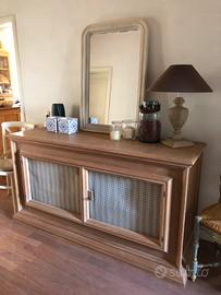 Mobile credenza