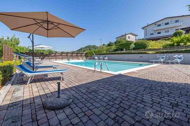 Villa di 584 m² con più di 5 locali e box auto dop