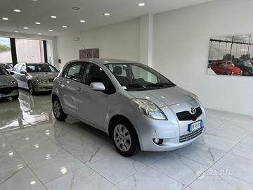 Toyota Yaris 1.0 5 porte Sol GPL 2026