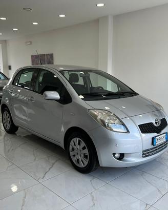 Toyota Yaris 1.0 5 porte Sol GPL 2026