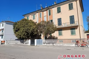 Appartamento di 87 m² con 4 locali e box auto a Co
