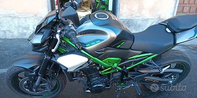 Kawasaki Z 900 modello 2025