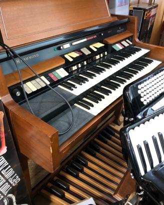 Organo hammond rhithm II