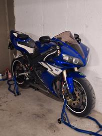 Yamaha YZF R1