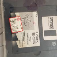 FLOPPY  ROLAND E 96 DEMO & STYLE