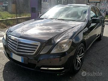 Mercedes-Benz E 200 ngt bipower a metano