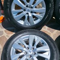 Gomme auto