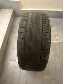 Pneumatico 235/35 R19