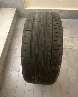 Pneumatico 235/35 R19