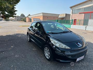 Peugeot 207 benzina manuale