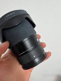 Sigma DC DN contemporary 16mm f1.4 attacco sony E