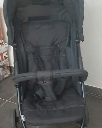 PASSEGGINO NUOVISSIMO USATO QUASI PER NIENTE