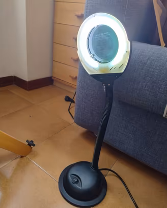 Lampada precisione con lente ingrandimento