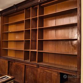 Splendida Libreria a doppio corpo in legno masse