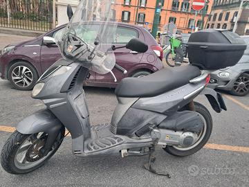 aprilia sport city 200