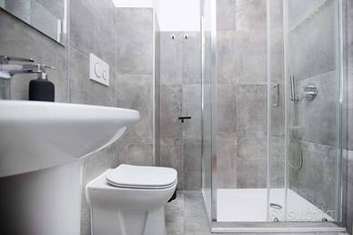 Stanza in appartamento di 150 m² a Milano