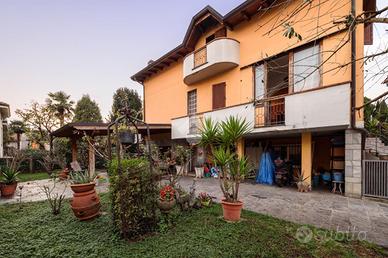 PORZIONE DI BIFAMILIARE A VERANO BRIANZA