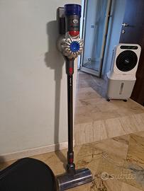 dyson v8