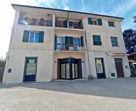 Locale commerciale, Via Carlo Felice