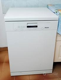 Lavastoviglie Miele libera installazione 