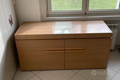 Cassettiera comò + specchio + comodini bordo letto