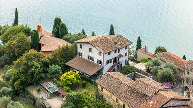CASA SEMINDIPENDENTE A TOSCOLANO-MADERNO