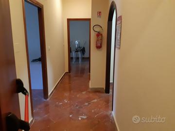 Altofonte ampio ufficio con box 80 mq