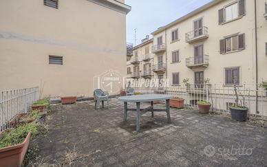 TRILOCALE RISTRUTTURATO CON TERRAZZO