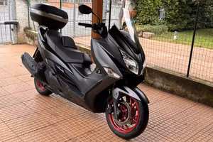 Scooter Suzuki Burgman AN 400