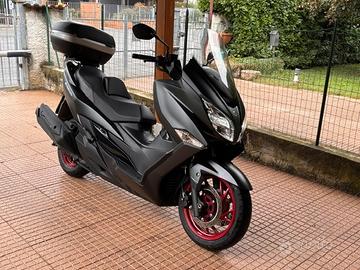Scooter Suzuki Burgman AN 400