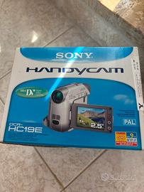 Sony handycam  DCR HC 19E