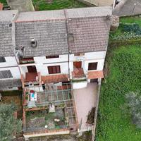 VILLA A SCHIERA A ROCCABASCERANA