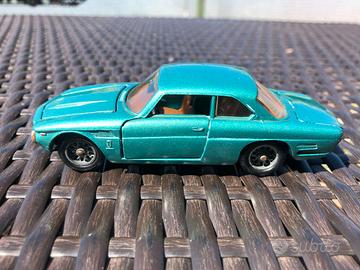 auto vintage POLITOYS 515 iso rivolta 1/43