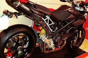 Ducati Hypermotard 1100 evo full carbon