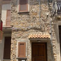 Disponibile casa su 2 livelli