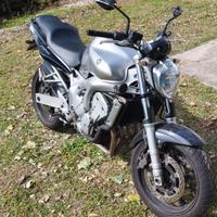 YAMAHA FZ6 Fazer 600cc