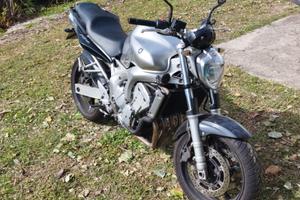 YAMAHA FZ6 Fazer 600cc