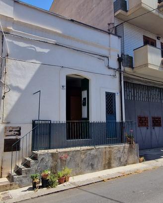 BARRIERA - indipendente con corte e posti auto