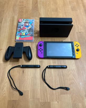 Nintendo Switch + Super Mario Odyssey
