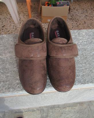 Scarpe-pantofole comode beige