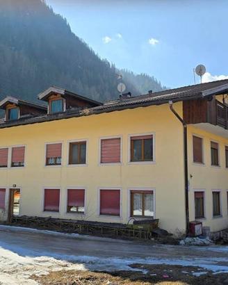 Immobile in asta di 3055 m² con più di 5 locali a 